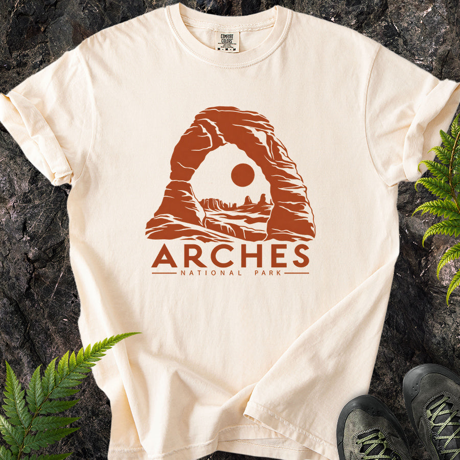 Delicate Arch Silhouette T-Shirt