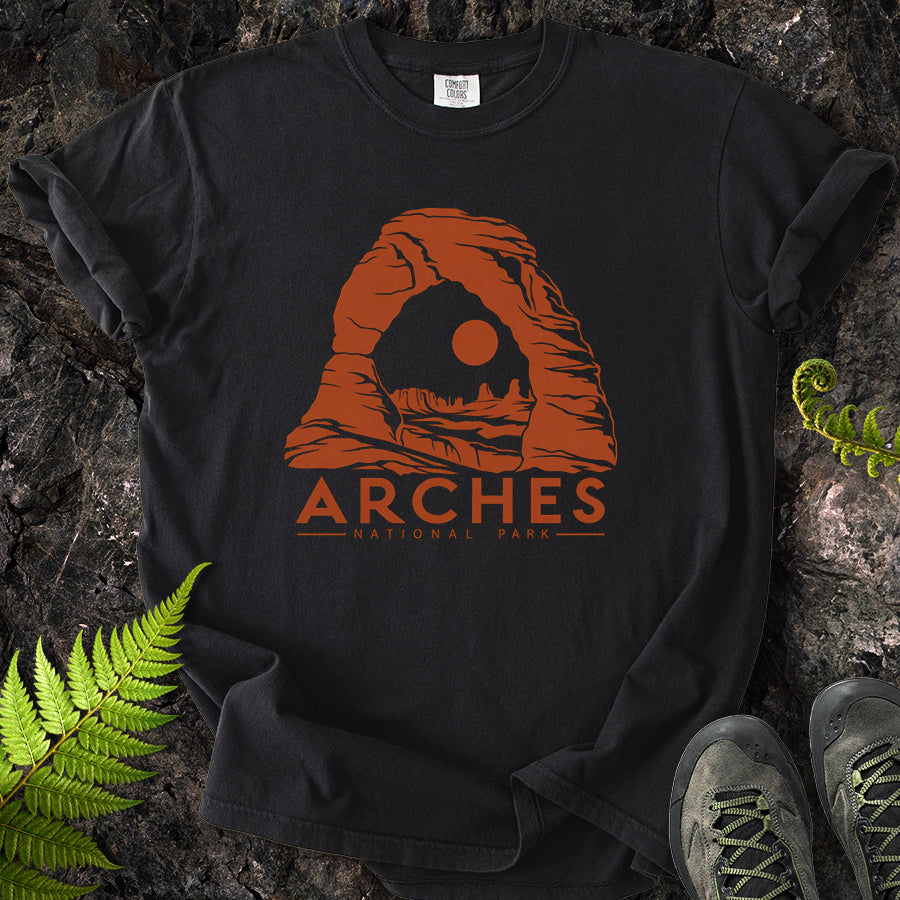 Delicate Arch Silhouette T-Shirt