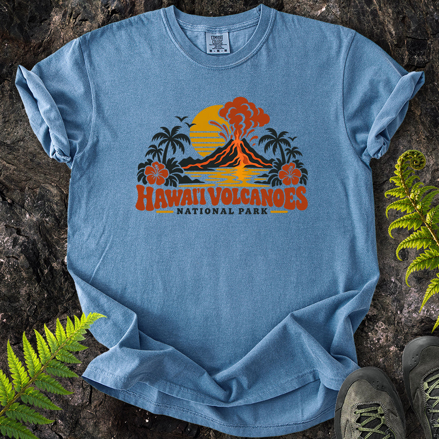 Hawaii Volcanoes Retro T-Shirt