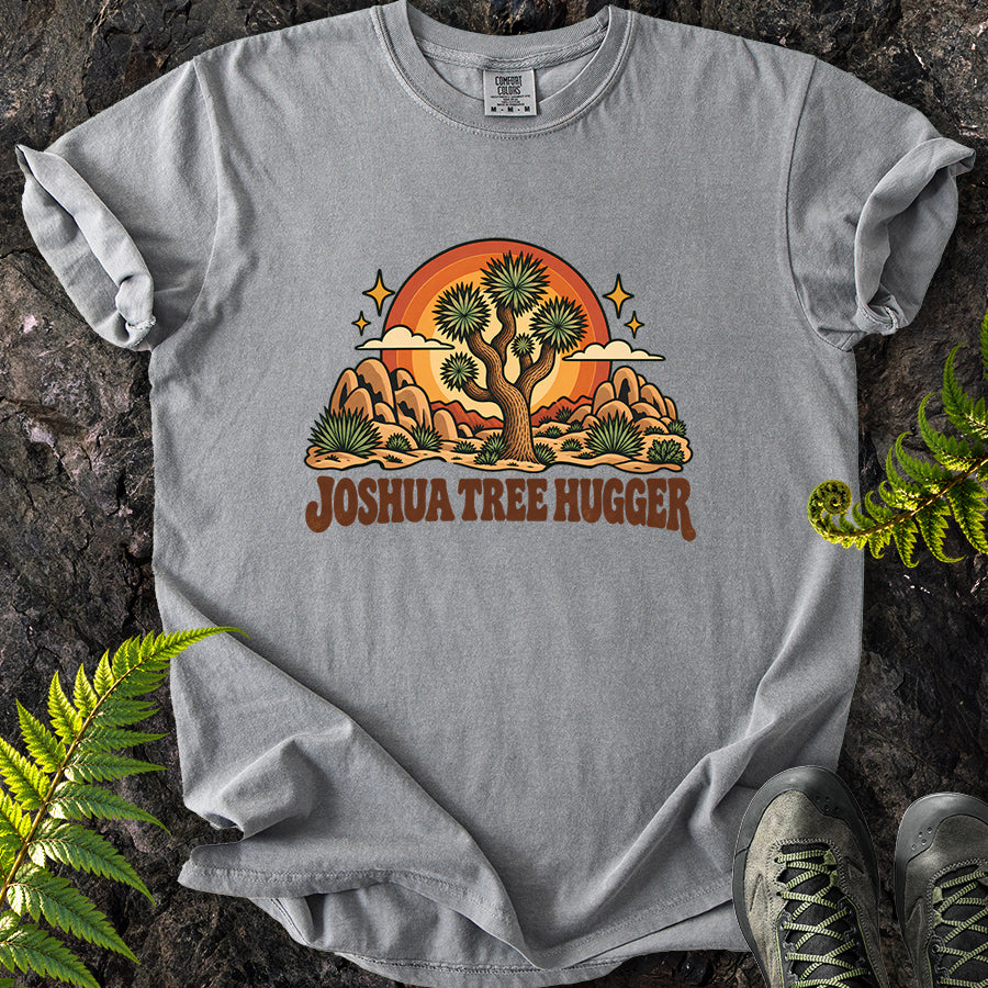 Joshua Tree Hugger Sun Retro T-Shirt